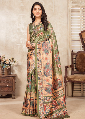 Green Spun Silk Saree With Blouse Piece