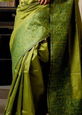 Mehendi Spun Silk Saree With Blouse Piece