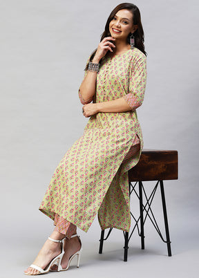 2 Pc Green Readymade Rayon Kurti Set