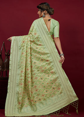 Olive Green Cotton Saree With Blouse Piece