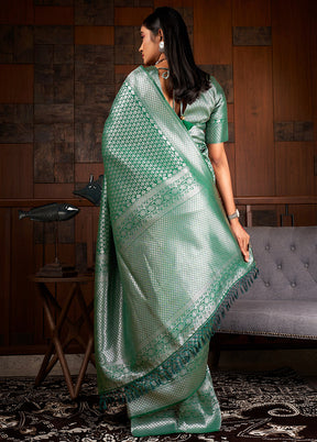 Green Kanjivaram Silk Saree With Blouse Piece