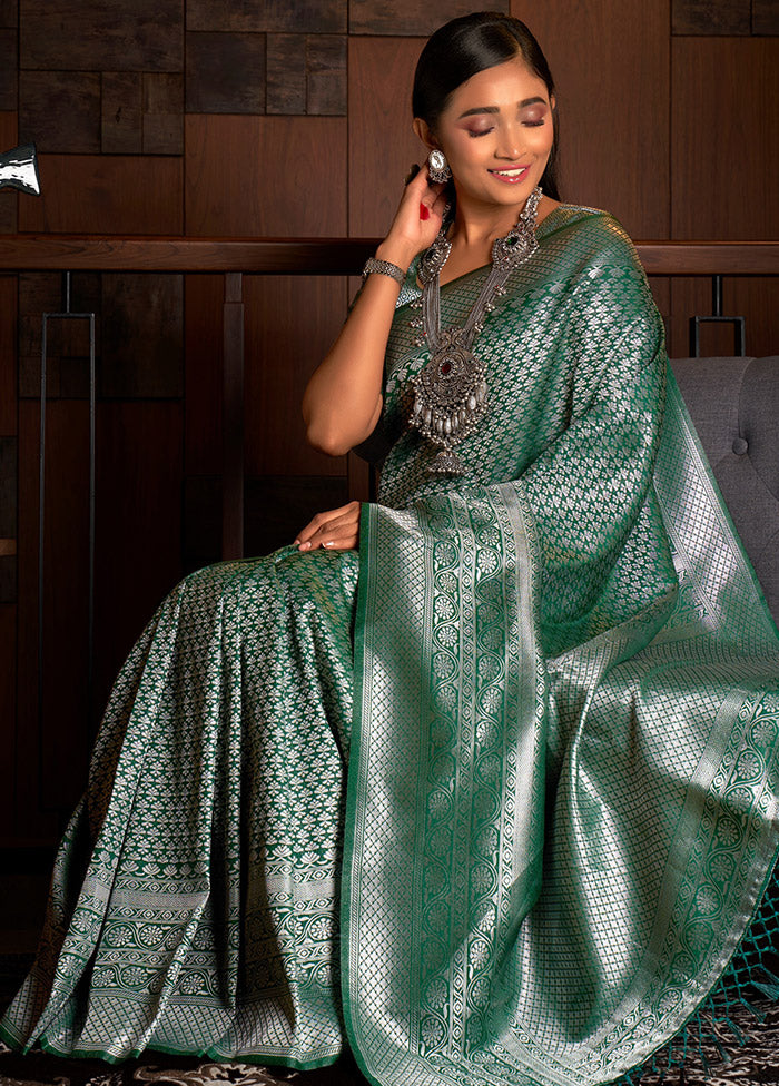 Green Kanjivaram Silk Saree With Blouse Piece