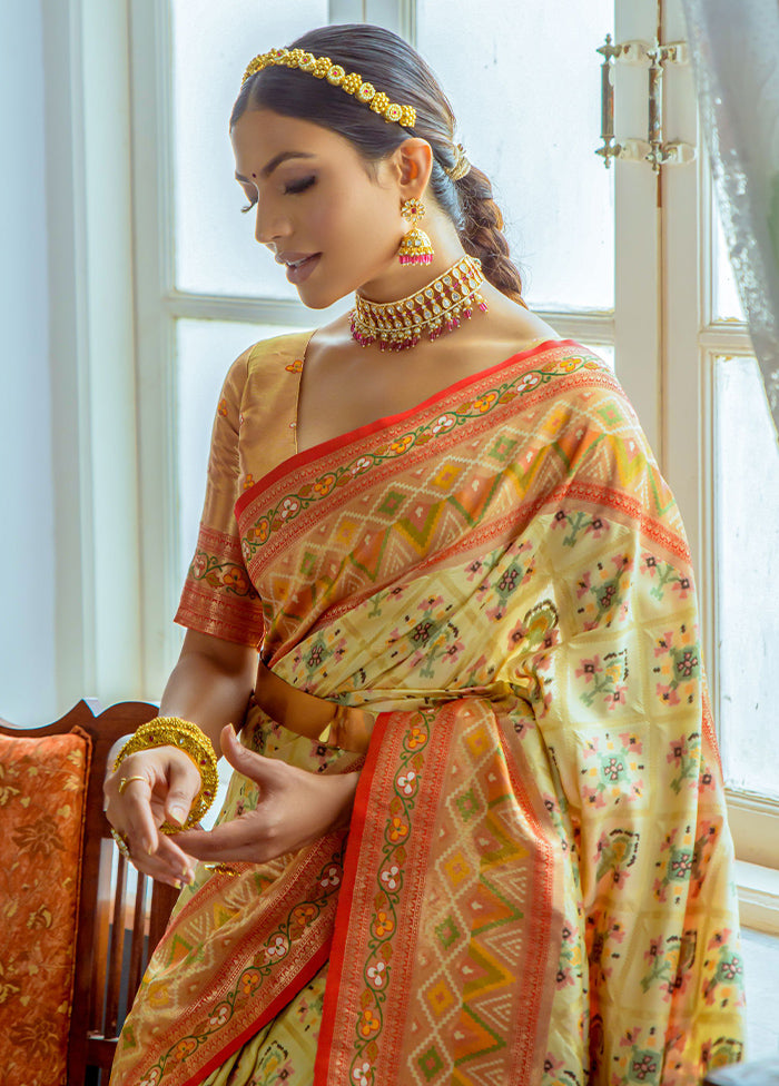 Cream Dupion Silk Saree With Blouse Piece