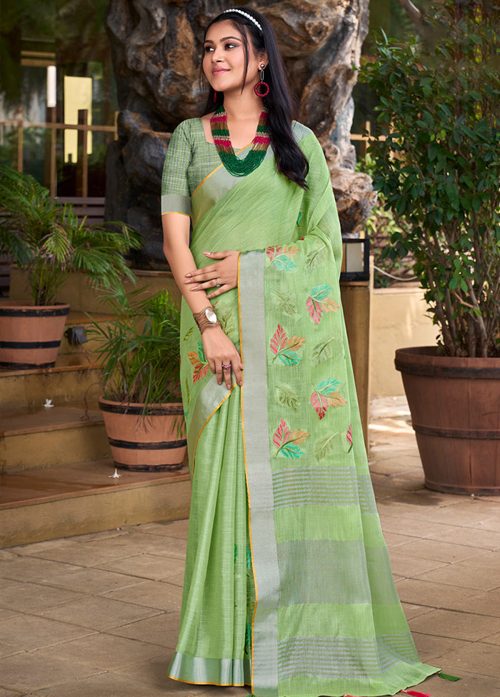 Green Silk Saree With Blouse Piece