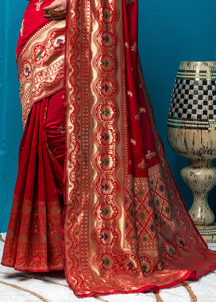 Red Dupion Silk Saree With Blouse Piece