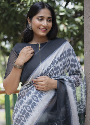 White Silk Saree With Blouse Piece