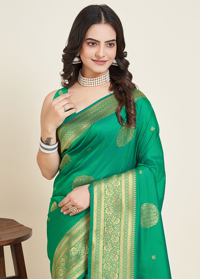 Green Dupion Silk Saree With Blouse Piece