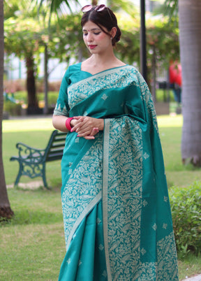 Rama Dupion Silk Saree With Blouse Piece