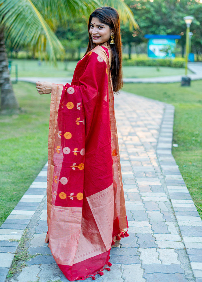 Red Cotton Saree With Blouse Piece