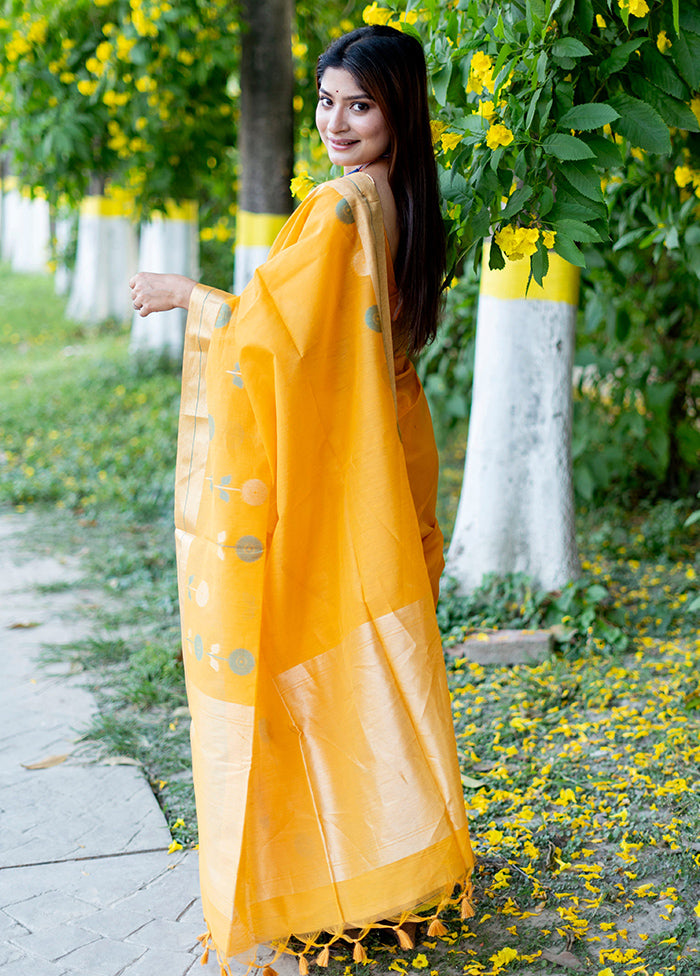 Yellow Cotton Saree With Blouse Piece