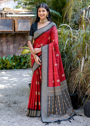 Red Dupion Silk Saree With Blouse Piece