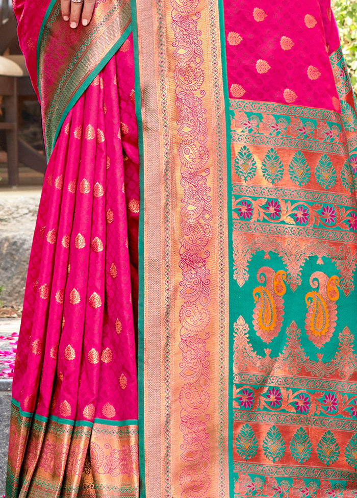 Magenta Dupion Silk Saree With Blouse Piece