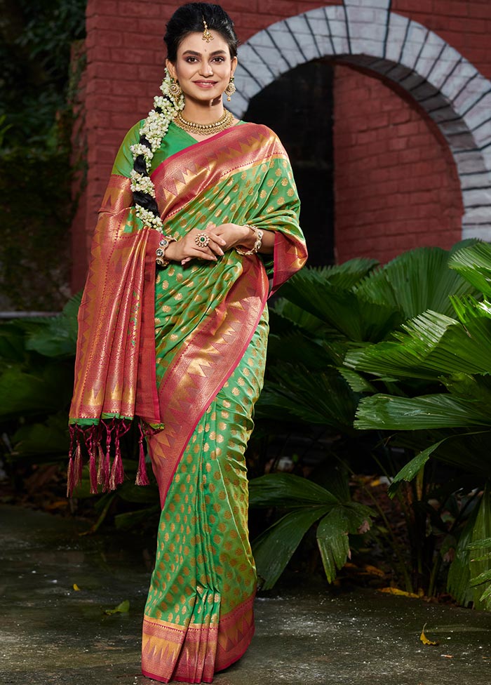 Green Spun Silk Saree With Blouse Piece