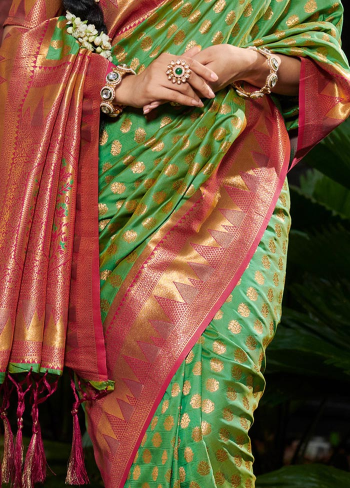 Green Spun Silk Saree With Blouse Piece