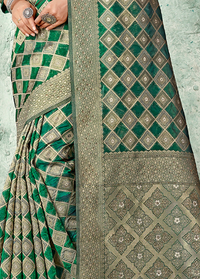 Green Organza Saree With Blouse Piece