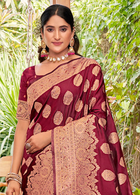 Magenta Dupion Silk Saree With Blouse Piece