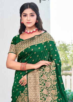 Green Dupion Silk Saree With Blouse Piece