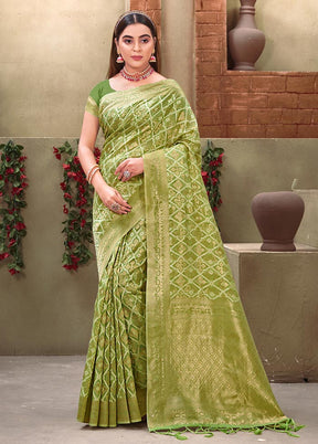 Green Cotton Saree With Blouse Piece