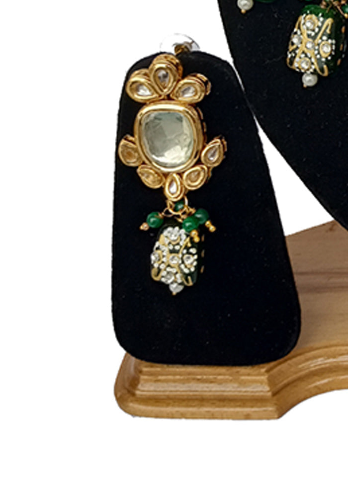 Emerald Green Kundan Jewellery Set With Mangtika