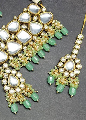 Green Kundan Polki Jewellery Set With Mangtika