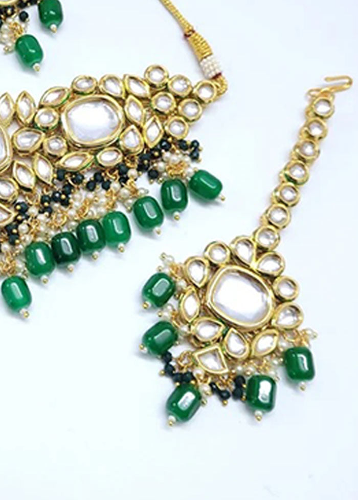 Green Kundan Polki Choker Set With Mangtika