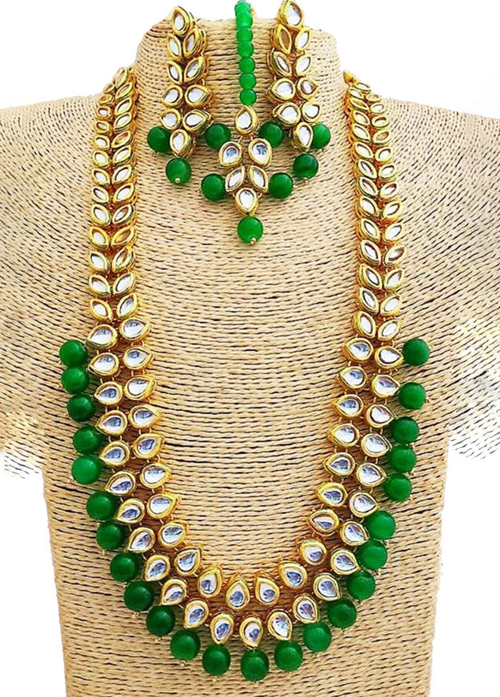 Green Kundan Long Necklace Set With Mangtika