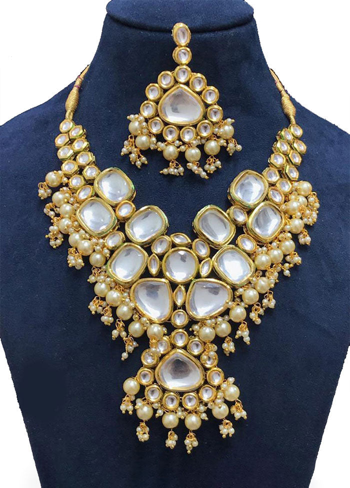 White Kundan Polki Jewellery Set With Mangtika