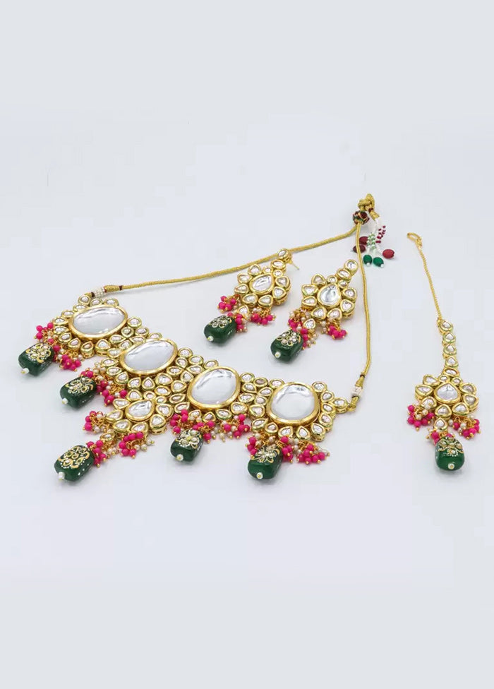 Bottle Green Beaded Kundan Choker Set With Mangtika