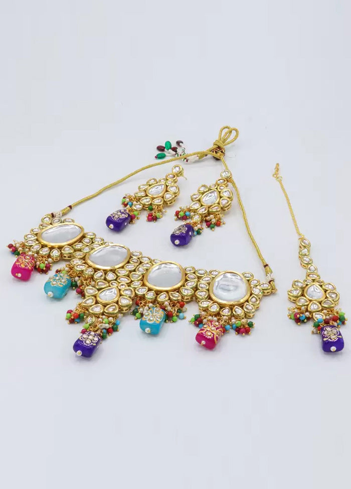 Multicolor Beaded Kundan Choker Set With Mangtika