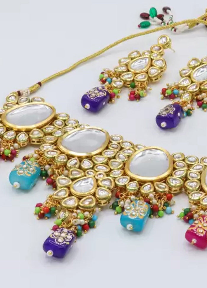 Multicolor Beaded Kundan Choker Set With Mangtika