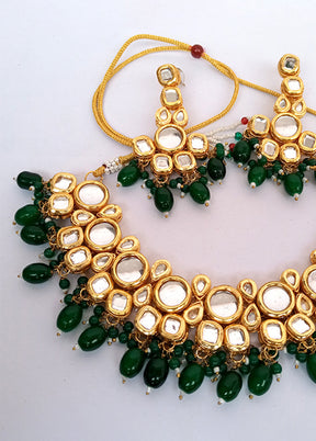 Kundan Studded Green Jewellery Set