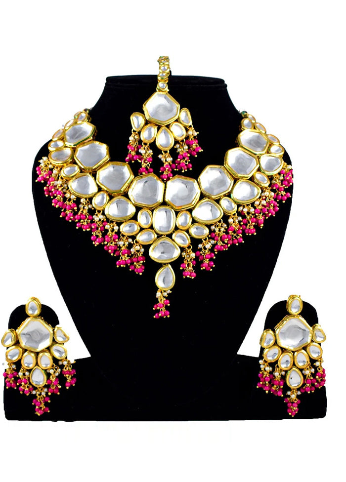 White Kundan Jewellery Set With Mangtika