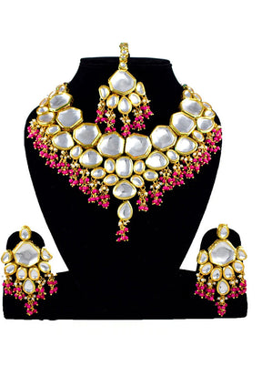 White Kundan Jewellery Set With Mangtika