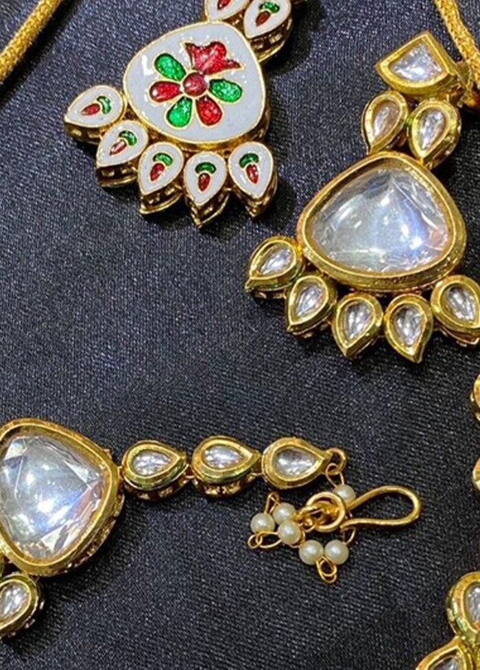White Kundan Jewellery Set With Mangtika