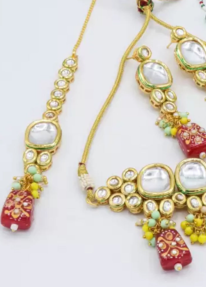 Red Kundan Jewellery Set With Mangtika