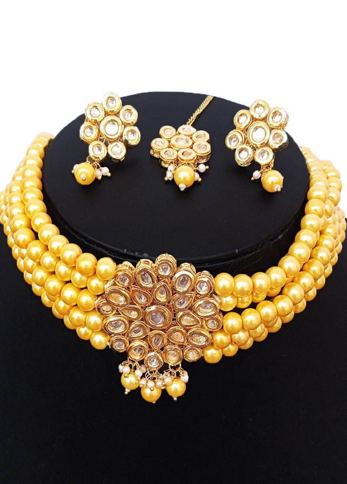 Yellow Kundan Work Alloy Choker Set