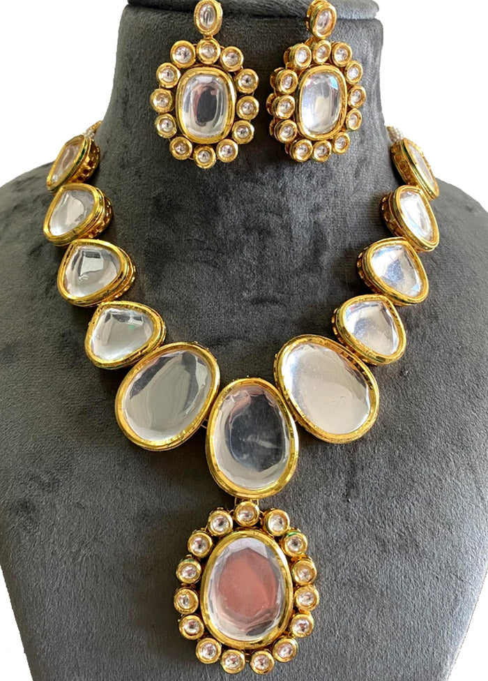 Golden Kundan Jewellery Set