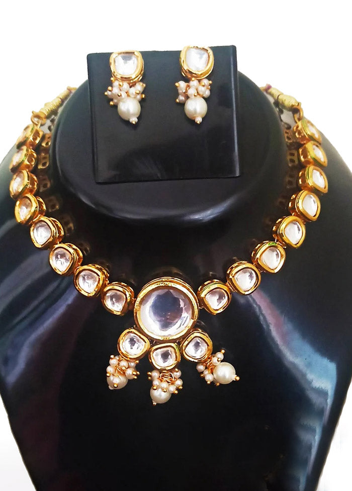 Golden Kundan Jewellery Set