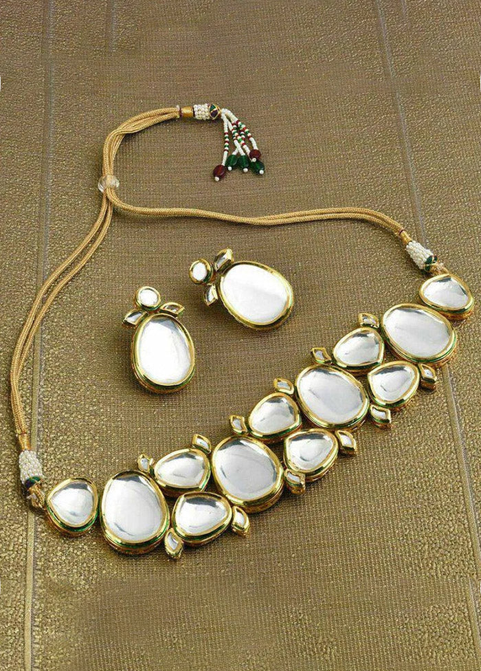 Golden Kundan Jewellery Set