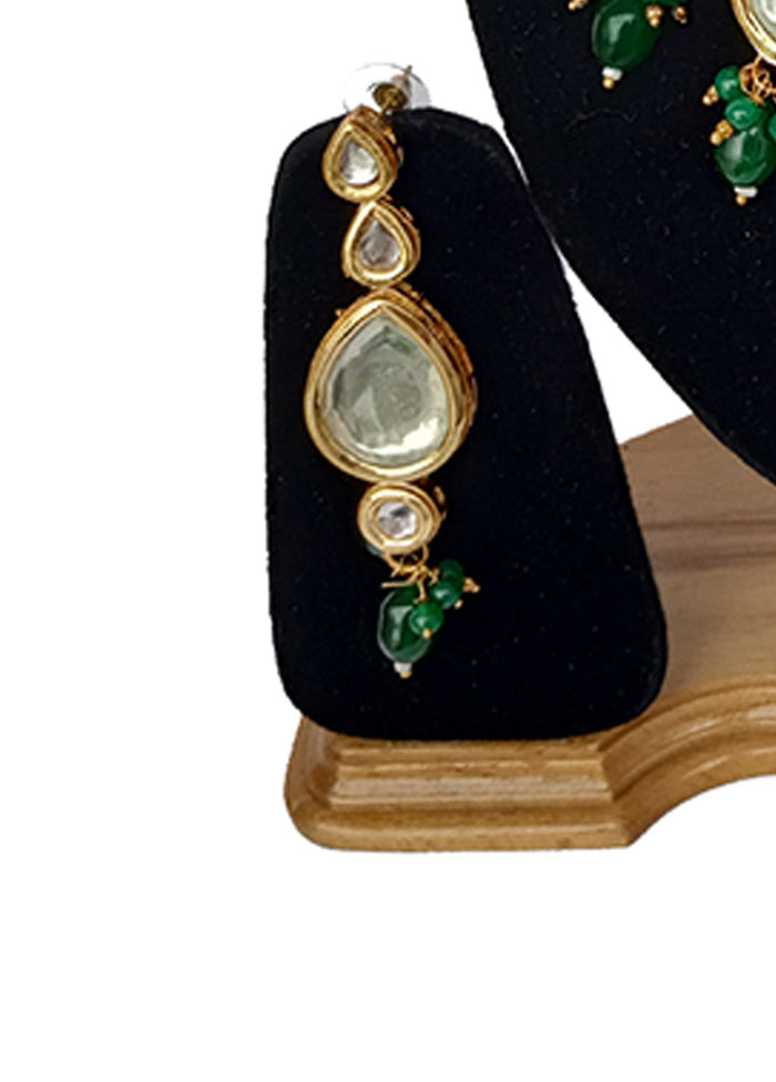 Emerald Green Kundan Jewellery Set With Mangtika