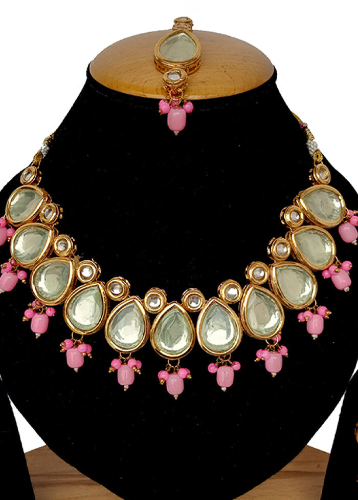 Pink Kundan Jewellery Set With Mangtika