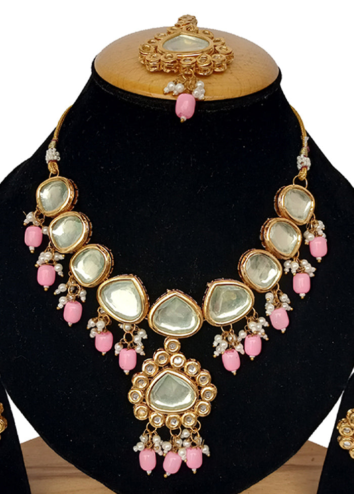 Pink Kundan Jewellery Set With Mangtika