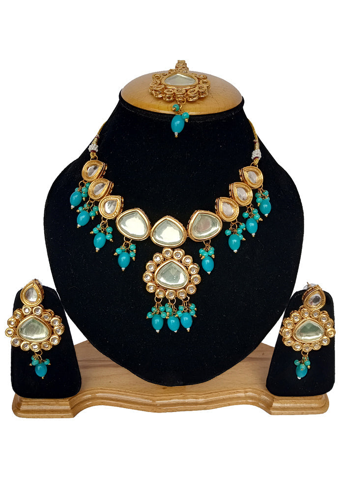 Sky Blue Kundan Jewellery Set With Mangtika