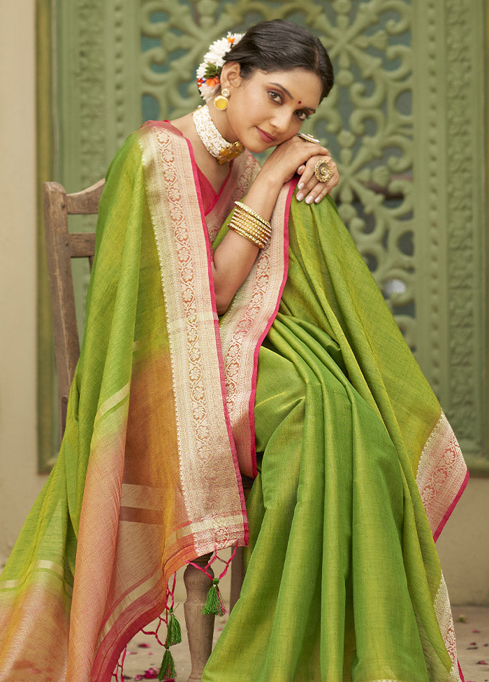 Green Cotton Saree With Blouse Piece