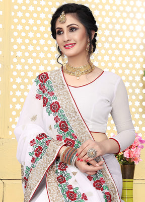 White Georgette Saree With Blouse Piece