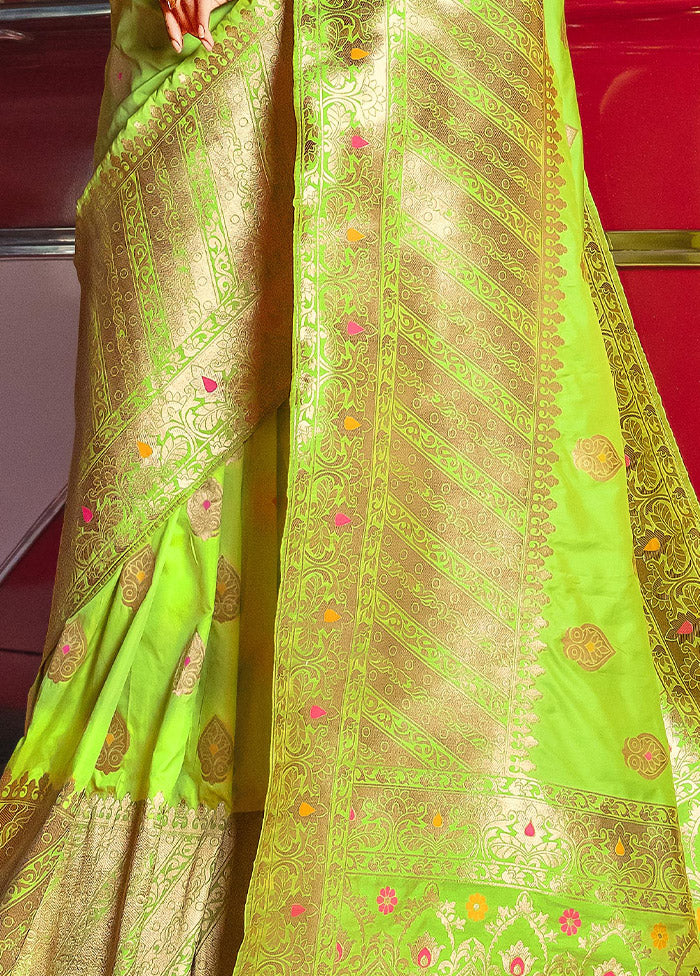 Parrot Green Dupion Silk Saree With Blouse Piece