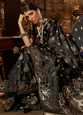 Black Spun Silk Saree With Blouse Piece