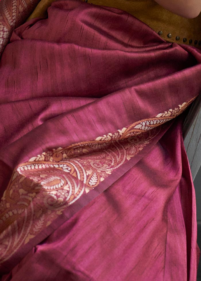 Rouge Pink Spun Silk Zari Woven Saree With Blouse