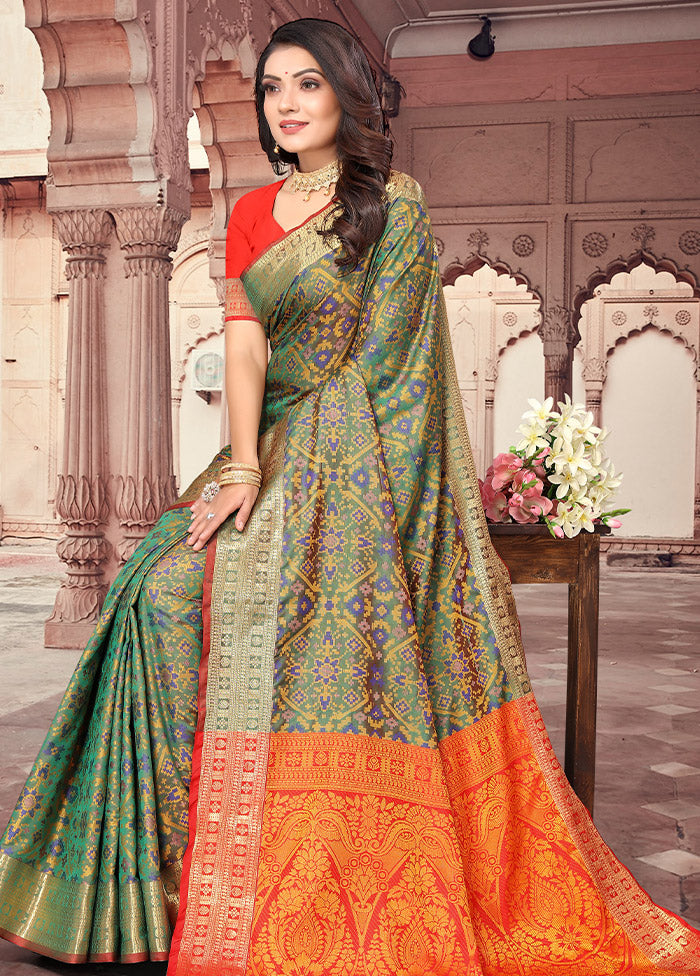 Green Spun Silk Saree With Blouse Piece