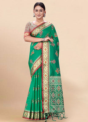 Green Spun Silk Saree With Blouse Piece